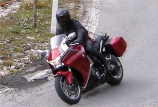 Первые шпионские фото нового Honda V4
